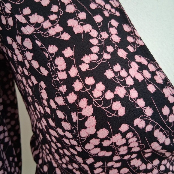 Ganni Floral Flounce Pink and Black Wrap Blouse Size 32, U.S XS - Picture 7 of 10